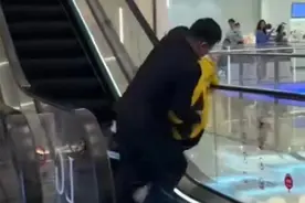 上海一商场禁止外卖小哥入内送餐？图片