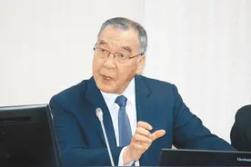 台媒曝“邱国正周末若无行程都会去衡山指挥所”，网友：住在洞里没有用图片