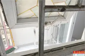 楼下扩建阳台 正对楼上卫生间窗户图片