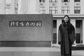 32岁大学女讲师石召君博士病逝：幼时失去双亲，检查出疾病前，她本来已经开始筹备婚礼图片