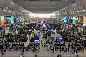 清明小长假迎来返程客流高峰  4月6日长三角铁路预计发送旅客370万人次图片