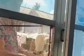 微纪录 | 淄博104岁老人，生活自理干活利索图片