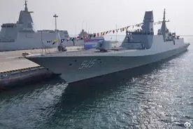 【解局】中国海军054B护卫舰首舰入列，有哪些“突破”值得关注？图片