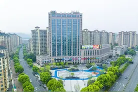 杭州余杭中泰：扮靓旧广场 刷新“颜”与“质”图片