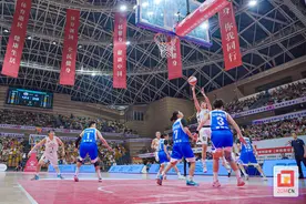 两连冠！四川远达美乐队再夺全国女篮锦标赛金杯图片