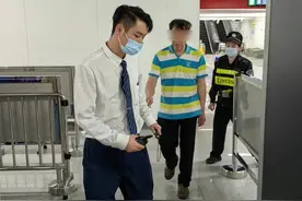 “五一”前夕，三江口出现“我是你的眼”暖心一幕图片