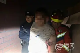 男子深夜欲跳楼轻生 城阳民警耐心劝说成功救下图片