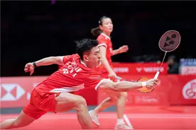 “雅思”组合战胜中国香港选手 取得世界巡回赛总决赛开门红图片
