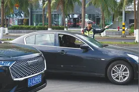 海口发布小车出岛三条须知图片