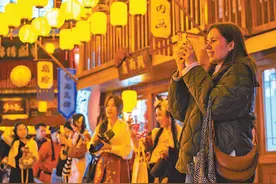 体验“中国年”！春节假期外国人来华旅游升温图片