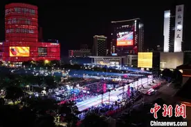 中国田径街头巡回赛登临杭州 谢震业提及巴黎奥运会目标图片