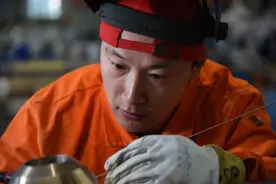 一“焊”就是16年，三代核电制造的“大国工匠”豆存印拥有多项拿手技术和绝活图片