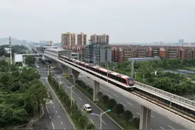 图集｜市民翘首以盼，长沙地铁1号线北延线开通首日人气爆棚图片