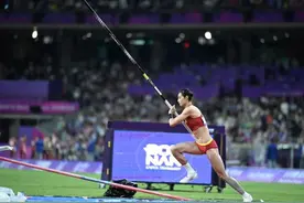 浙江名将李玲女子撑竿跳高夺冠并打破亚运会纪录（组图）图片