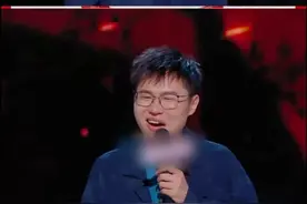 热搜第一！被调侃嘴歪，歌手发文怒怼，网友吵翻天图片