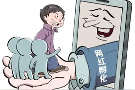 镜头前的萌娃这样批量产生图片