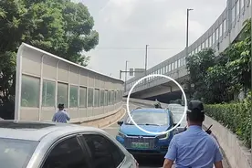 直击广州交警执法现场：仍有人骑电动自行车上内环图片