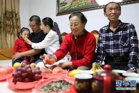 10年新年贺词回眸｜习近平提到的这些人，值得铭记！图片