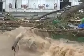 北京日报社区小板报 | 北京升级发布洪水红色预警，请远离河道图片