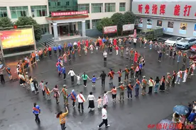 通道：举行新兵入伍欢送仪式图片