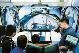 机器人各显神通 VR体验精彩纷呈图片