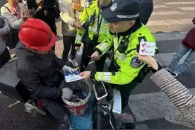 广州电动自行车新规正式施行，交警部门对“无牌上路”可依法扣车图片