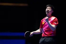 国际乒联男子世界杯：马龙晋级八强图片