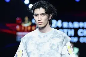 第九届中国大学生服装模特大赛在深圳举行图片