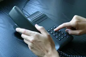 举报逐渐离谱？别让老师在投诉中无所适从图片