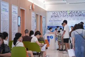 2岁半幼儿单眼近视450度，专家呼吁：科学护眼从婴幼儿抓起图片