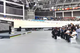 首次在中国举行 2024年世界青年场地自行车锦标赛在洛阳开幕图片