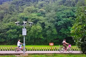 贵阳：夏日十里河滩醉游人图片