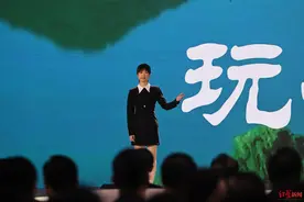 安逸四川！李宇春用家乡话向全国人民发出邀请：欢迎国庆节来我的家乡耍图片