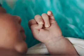 驾驭生命奇迹：追溯中国大陆第一例试管婴儿的诞生丨科技史上的今天图片