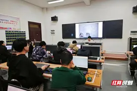 首次参赛 湖南劳动人事职院学子在全国创新大赛中获佳绩图片