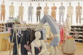 lululemon北京最大门店开业，但国内的中产女孩也不够用了图片