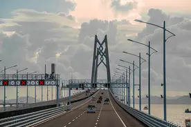 成为物流“大动脉”，打造旅游新场景，通车6年的港珠澳大桥成“湾区脊梁”图片