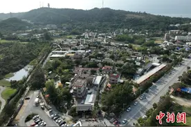 （走进中国乡村）广西北海一老渔村变身“艺术村”图片