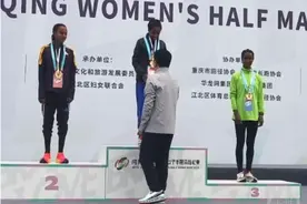 重庆女子半马圆满收官：“跳水女皇”助威，帅哥美女扎堆，连“哪吒”都来了图片