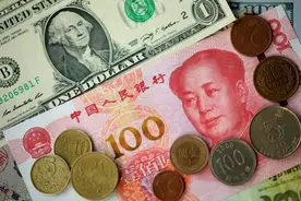 再次逼近7.3，人民币对美元汇率创年内新低点，下一步怎么走？图片