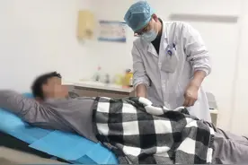 男子左腿疼痛难忍，竟是股骨头坏死图片