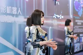 蓝驰创投曹巍：大模型加持，为机器人商业化落地带来更大可能图片
