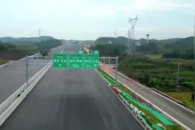 通车在即！广西多条高速公路传来好消息图片