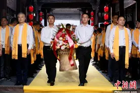 鼓声三响礼乐启门 浙江衢州沟溪村举行孔氏祭典图片