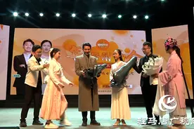 “星耀天中美誉平台”公益大师课在驻马店市群星剧场举行图片