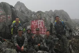 都匀籍联合国维和戍边老兵创作歌曲送新兵图片