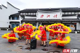 感恩奋进路 幸福像花开②｜张美英： 舞动多彩生活 加码幸福滋味图片