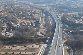 联投湖北路桥建功苍茫高原，甘肃安临公路全线通车图片