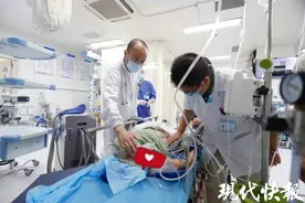 81岁老人在家“闷”出热射病，医生提醒空调该开就开图片