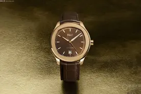 Piaget伯爵推出Polo Date玫瑰金棕盘腕表图片